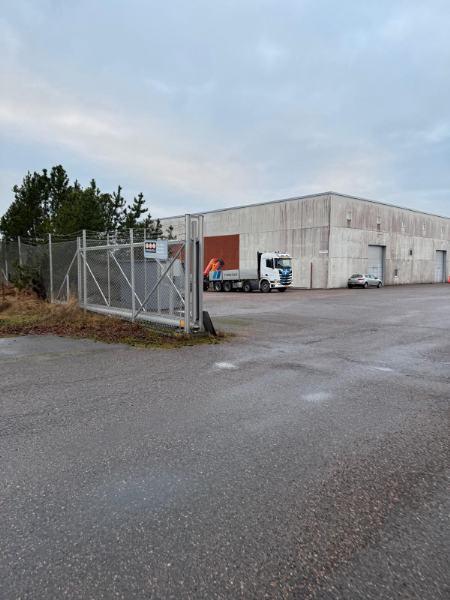 Kyl&auml;np&auml;&auml;ntie 4 A, Vantaa, 5165 m&sup2; varasto, tuotanto