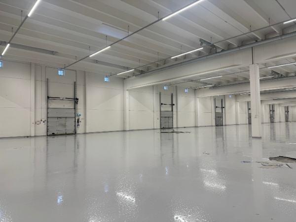 Kyl&auml;np&auml;&auml;ntie 4 A, Vantaa, 5165 m&sup2; varasto, tuotanto