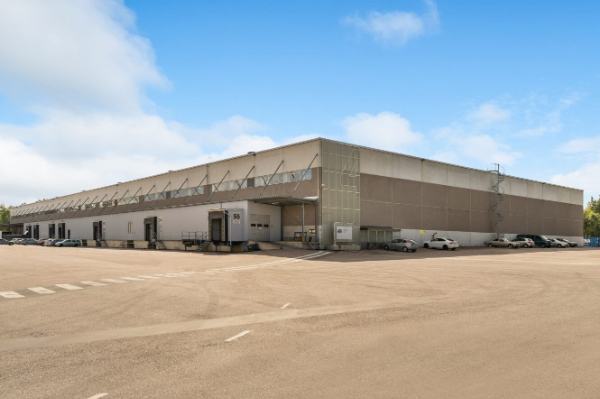 Juvan Teollisuuskatu 25, Espoo, 1329 m&sup2; varasto, toimisto