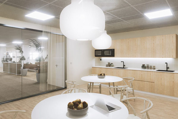 Koskelontie 13, Espoo, 1199 m&sup2; varasto, tuotanto, toimisto