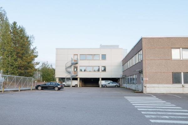 L&auml;ntinen teollisuuskatu 2, Espoo, 14183 m&sup2; varasto, toimisto