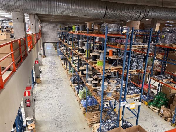 M&auml;nkimiehentie 4, Espoo, 7246 m&sup2; varasto, tuotanto, autotalli/-halli