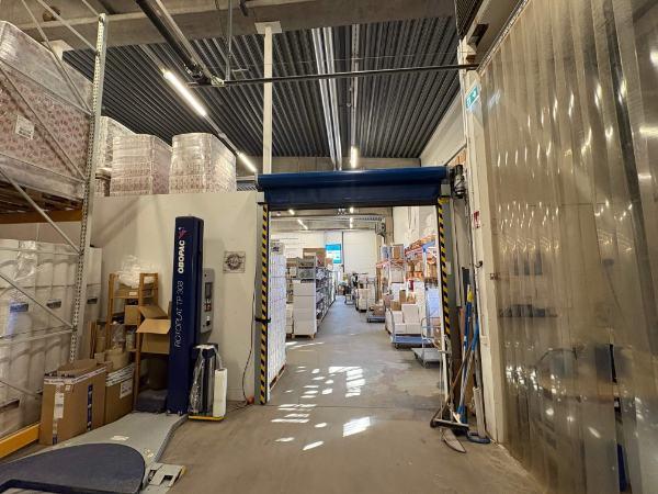 Hyttitie 8, Helsinki, 632 m&sup2; varasto, tuotanto, liiketila
