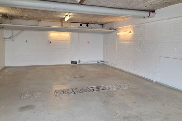 Hankasuontie 9, Helsinki, 137 m&sup2; varasto, tuotanto