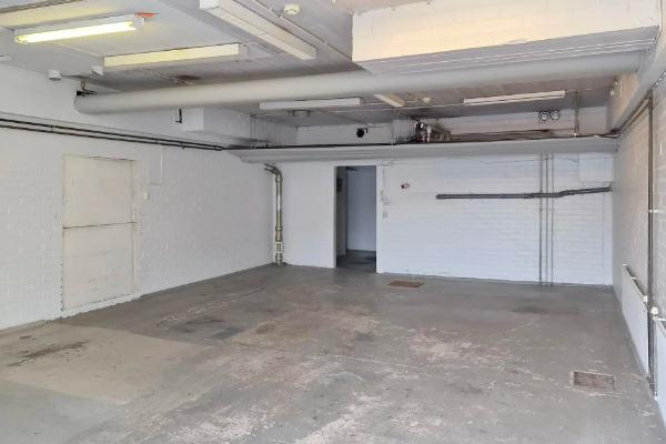 Hankasuontie 9, Helsinki, 137 m&sup2; varasto, tuotanto