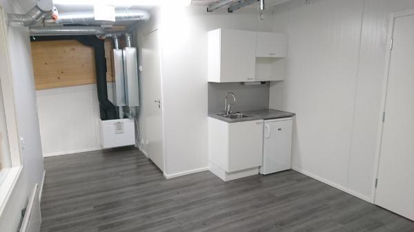 Koskelonkuja 1, Espoo, 98 m&sup2; tuotanto, varasto, autotalli/-halli
