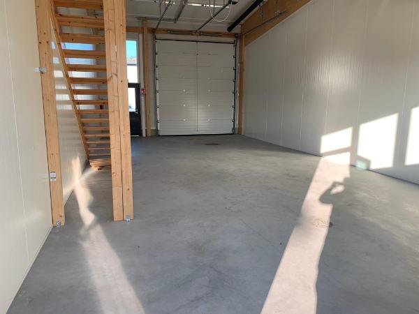 Koskelonkuja 1, Espoo, 98 m&sup2; tuotanto, varasto, autotalli/-halli